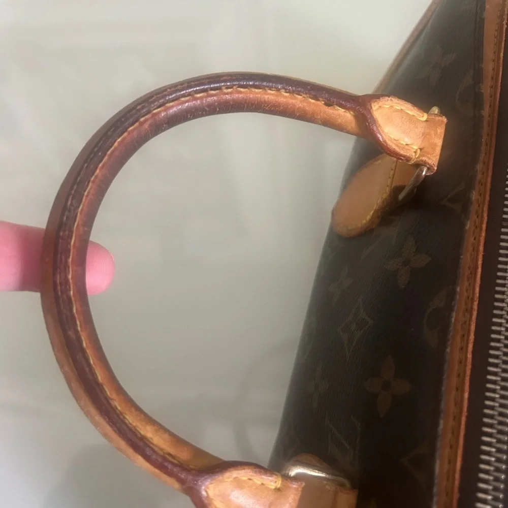 Louis Vuitton this great